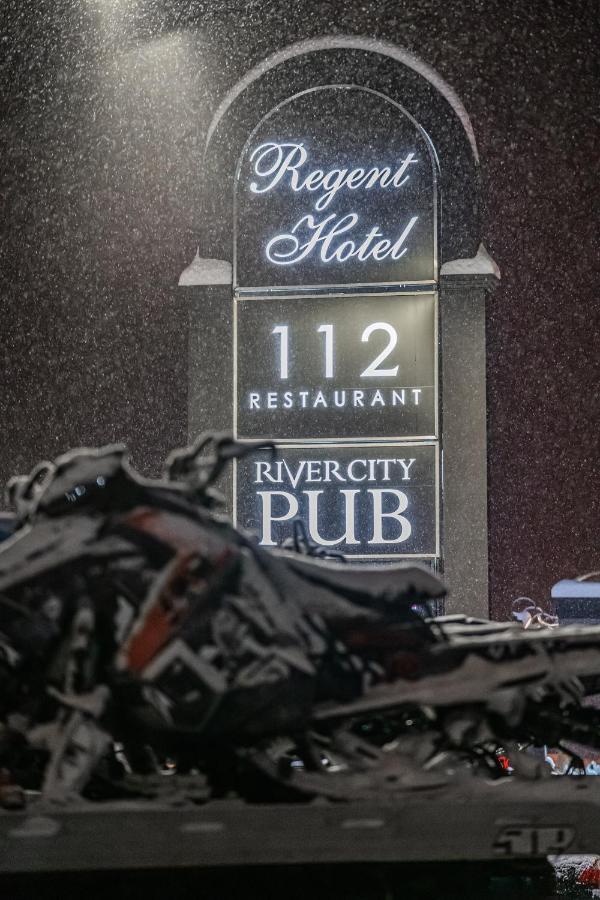 Regent Hotel Revelstoke Exterior photo